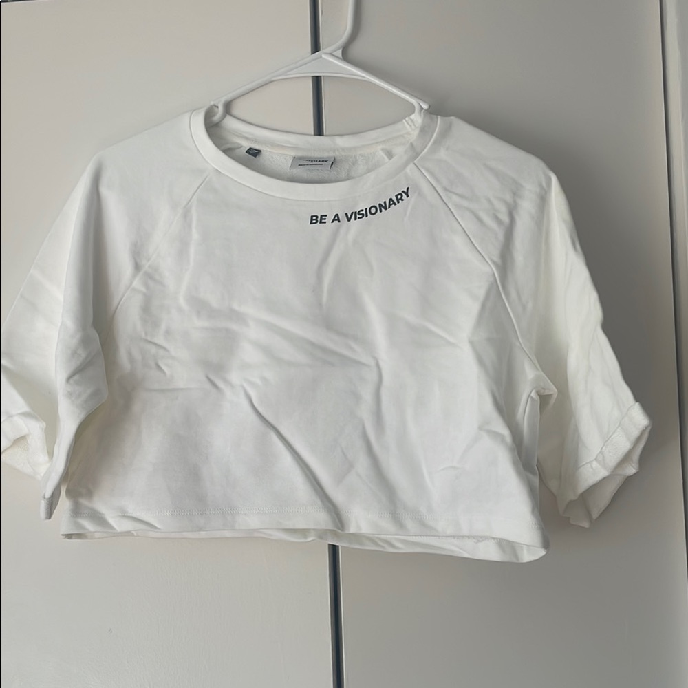 Gymshark White Cropped sweatshirt NWOT